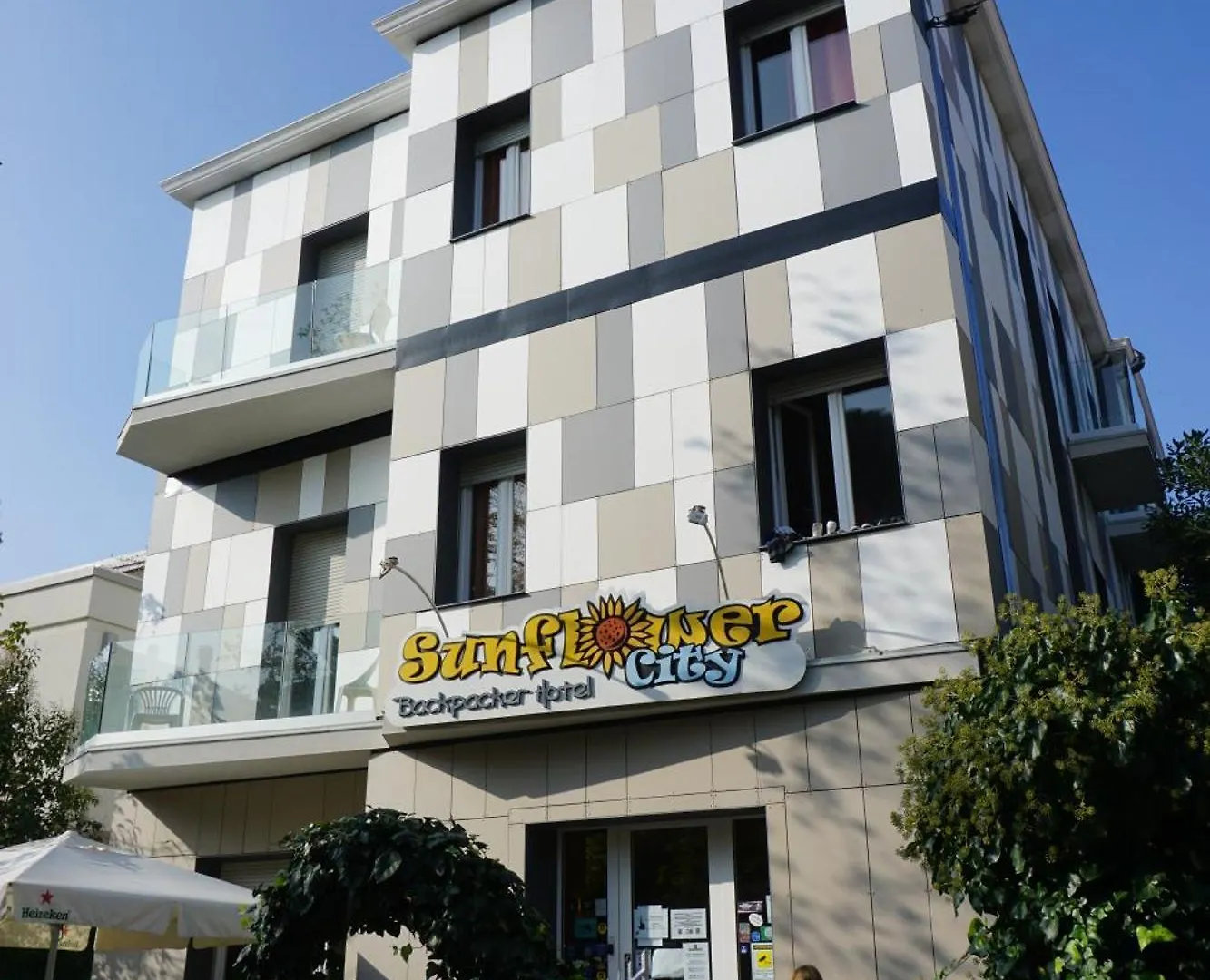 Sunflower City Student Hostel & Bar Римини 0*,  Италия